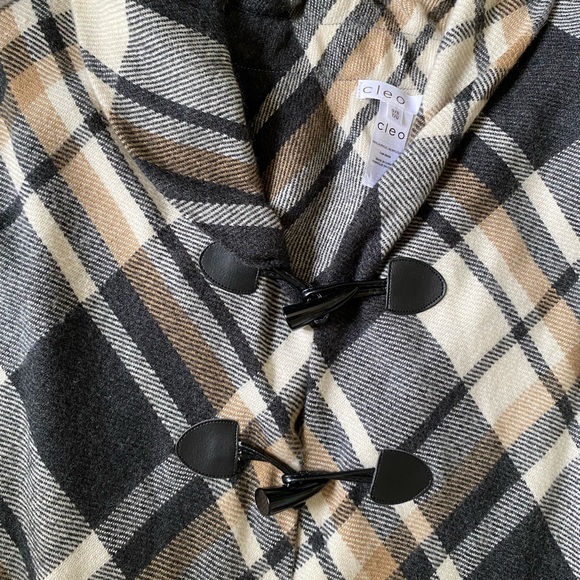 Cleo shawl - Picture 2 of 3